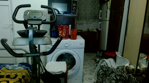 Snapshot of ridemerafsuzana chatting on December 3, 9:23 pm Ridemeraf online show from December 3, 9:23 pm