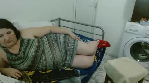 Snapshot of ridemerafsuzana chatting on January 2, 8:57 pm Ridemeraf online show from January 2, 8:57 pm