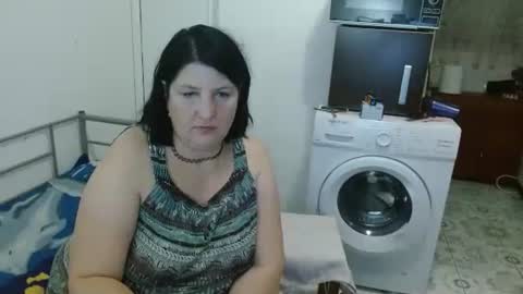 Snapshot of ridemerafsuzana chatting on January 3, 3:44 pm Ridemeraf online show from January 3, 3:44 pm