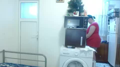 Snapshot of ridemerafsuzana chatting on January 25, 1:52 pm Ridemeraf online show from January 25, 1:52 pm