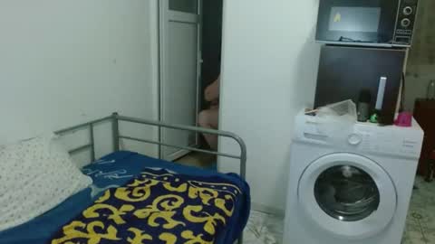 Snapshot of ridemerafsuzana chatting on February 17, 9:52 pm Ridemeraf online show from February 17, 9:52 pm