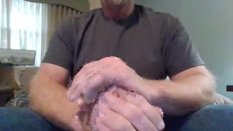 ridemypogostickk2 online show from December 3, 8:07 pm