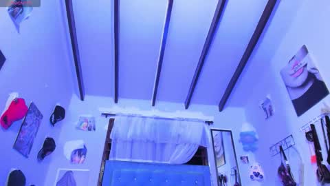 Rihanna hotx online show from February 7, 3:10 am