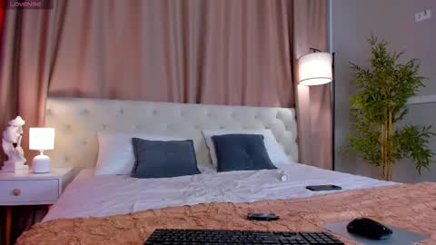 Snapshot of rihanna_walker chatting on October 23, 1:49 am rihanna_walker online show from October 23, 1:49 am