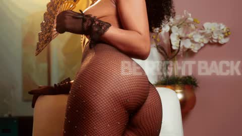 Sara online show from February 8, 1:11 pm