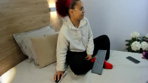 Sara online show from April 14, 10:54 am