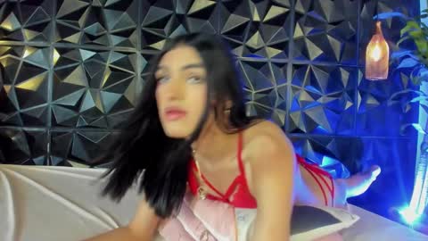 Snapshot of rihannagil chatting on January 4, 9:20 pm rihanna online show from January 4, 9:20 pm