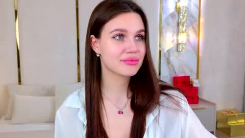 Rihanna online show from January 5, 5:27 pm