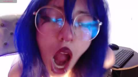 RIHONNA online show from November 27, 1:35 pm