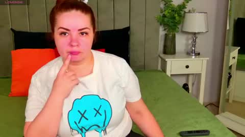 Snapshot of riise_vol chatting on June 14, 7:21 am riise_vol online show from June 14, 7:21 am
