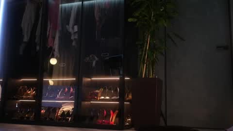    if you wanna buy smth stockingsph etc  custom videos or pics  online show from April 23, 12:29 pm