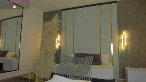 Riley Sierra online show from January 13, 12:32 pm