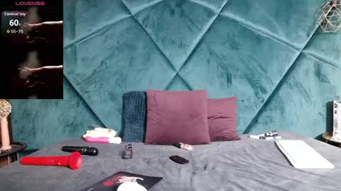 rileylannax online show from April 15, 3:13 am