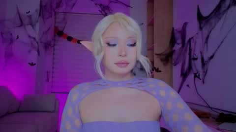 rileymee online show from October 27, 2:21 pm