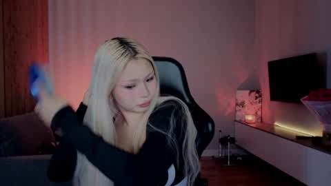 rileymee online show from April 21, 3:13 am