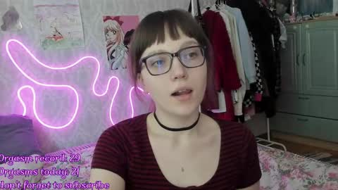 Snapshot of rileynymph chatting on May 14, 6:20 am My name is Riley Like my broadcast pls 3 online show from May 14, 6:20 am