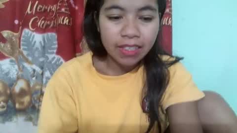 Snapshot of rinah856024 chatting on March 10, 4:17 am rinah856024 online show from March 10, 4:17 am