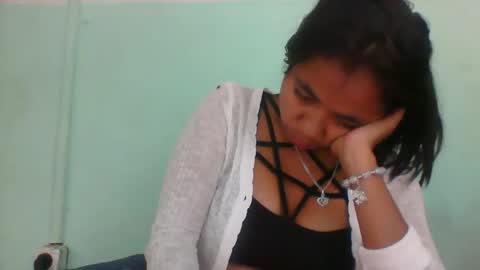 Snapshot of rinah856024 chatting on September 27, 7:13 am rinah856024 online show from September 27, 7:13 am