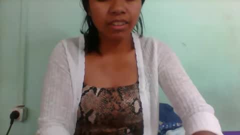 Snapshot of rinah856024 chatting on October 2, 5:20 pm rinah856024 online show from October 2, 5:20 pm