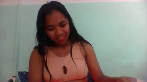 Snapshot of rinah856024 chatting on October 24, 4:42 am rinah856024 online show from October 24, 4:42 am