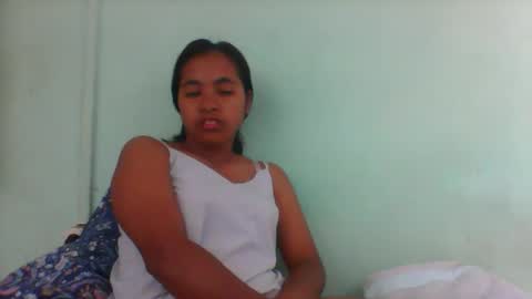 Snapshot of rinah856024 chatting on December 4, 6:12 am rinah856024 online show from December 4, 6:12 am