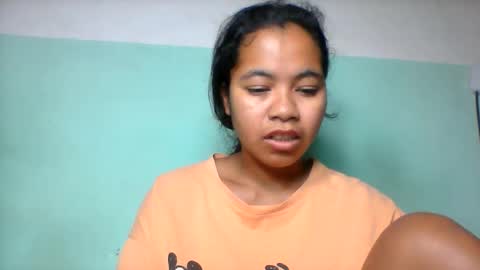 Snapshot of rinah856024 chatting on May 29, 3:37 am rinah856024 online show from May 29, 3:37 am