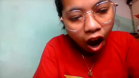 Snapshot of rinah856024 chatting on June 6, 7:24 am rinah856024 online show from June 6, 7:24 am