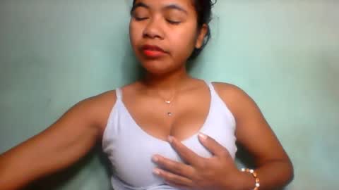Snapshot of rinah856024 chatting on July 31, 2:44 am rinah856024 online show from July 31, 2:44 am