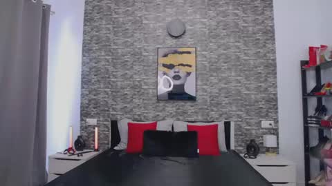 rinathequeen online show from April 28, 2:00 pm