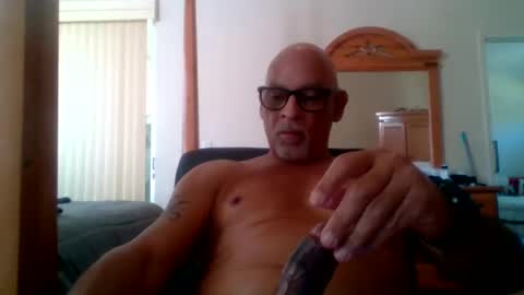 Snapshot of rionel chatting on December 4, 3:32 pm RioNel online show from December 4, 3:32 pm