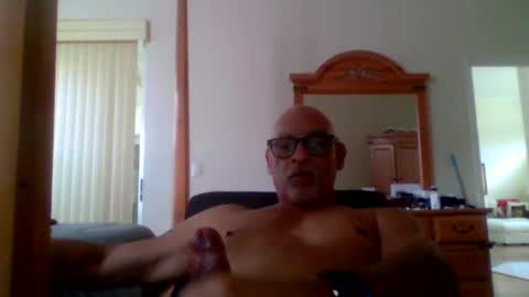 Snapshot of rionel chatting on December 4, 6:39 pm RioNel online show from December 4, 6:39 pm