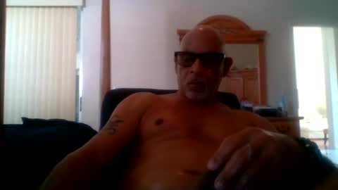 Snapshot of rionel chatting on February 6, 8:34 pm RioNel online show from February 6, 8:34 pm