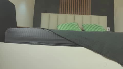 RIRI  online show from February 26, 7:35 pm