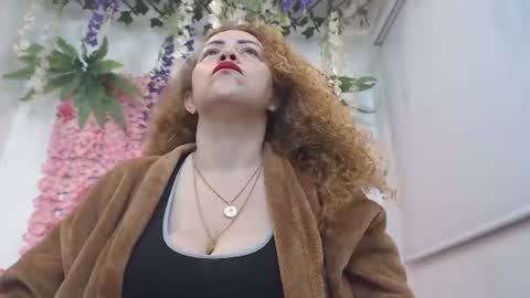 Snapshot of risitos_de_oro_ chatting on July 7, 10:08 am Risitos De Oro online show from July 7, 10:08 am