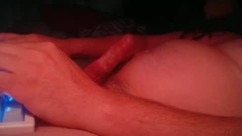 Snapshot of riskyjizznessss chatting on June 26, 2:05 am riskyjizznessss online show from June 26, 2:05 am