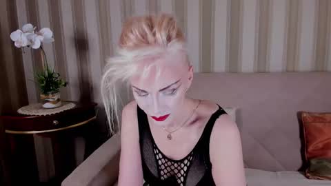 rita_farell online show from October 8, 8:39 pm