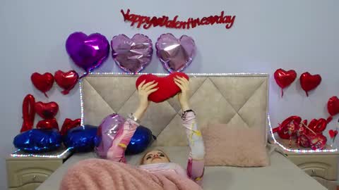 ritakiskis online show from February 20, 5:44 am