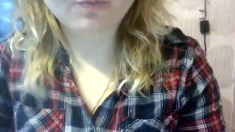 Snapshot of riveramaureen chatting on January 19, 8:39 am RiveraMaureen online show from January 19, 8:39 am