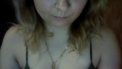 Snapshot of riveramaureen chatting on January 24, 6:24 am RiveraMaureen online show from January 24, 6:24 am