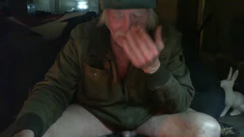 Snapshot of riverratggg chatting on June 20, 12:03 am riveratggg online show from June 20, 12:03 am