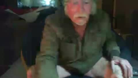Snapshot of riverratggg chatting on August 1, 8:41 pm riveratggg online show from August 1, 8:41 pm