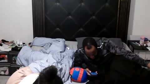 River Saint online show from March 1, 1:07 am