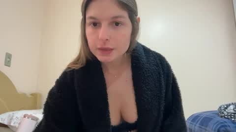 Snapshot of ro_bianchi chatting on July 12, 2:19 pm ro_bianchi online show from July 12, 2:19 pm