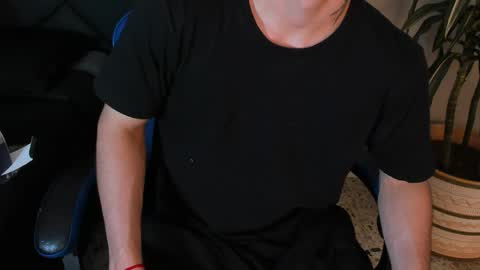 Roan Birkin online show from April 15, 7:32 pm