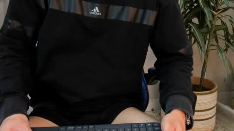 Roan Birkin online show from April 21, 7:39 pm