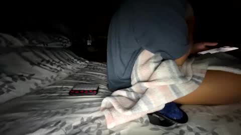 roarmance1 online show from November 24, 3:17 am