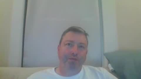 rob_bower_guy online show from November 16, 1:00 am