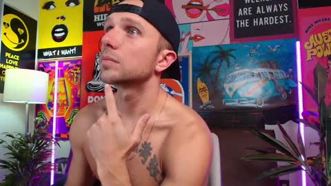 Snapshot of rob_ryder chatting on December 24, 2:32 am rob ryder online show from December 24, 2:32 am