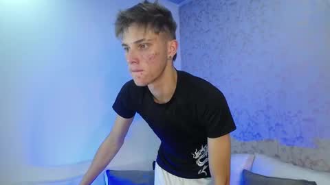 Snapshot of robbinblaze chatting on September 16, 7:37 pm Robbin online show from September 16, 7:37 pm