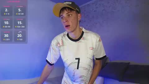 Snapshot of robbinblaze chatting on September 17, 8:43 pm Robbin online show from September 17, 8:43 pm